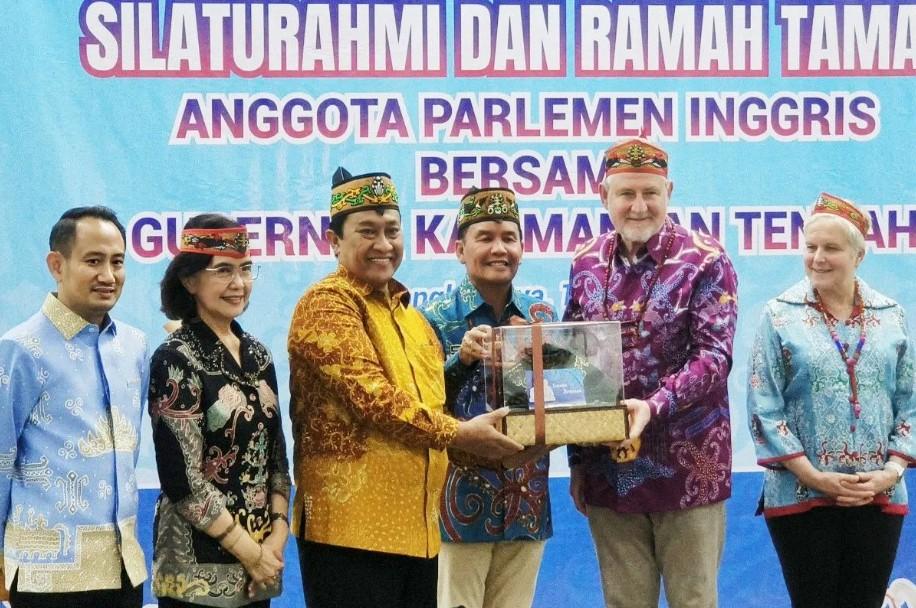 Gubernur Agustiar Sabran Jalin Kerja Sama Internasional dengan Delegasi Parlemen Inggris di Palangka Raya