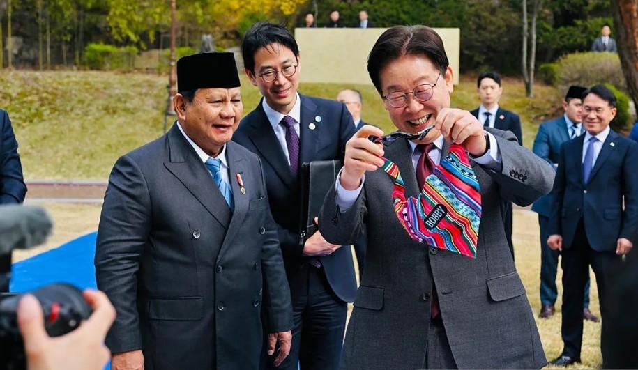 Presiden Prabowo Subianto Pererat Hubungan Indonesia-Korea Selatan Lewat Diplomasi Personal dan Hadiah Unik di Seoul