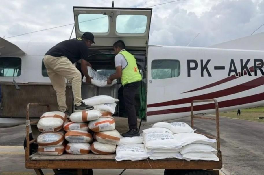 Operasi Modifikasi Cuaca Tahap Kedua di Riau Tebar 11 Ton Garam untuk Cegah Karhutla