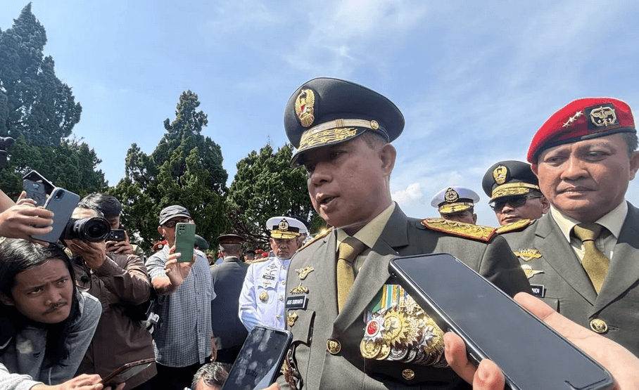 Panglima TNI Kenang Mayor Zulmi sebagai Prajurit Berprestasi, Keluarga Terima Santunan dan Beasiswa