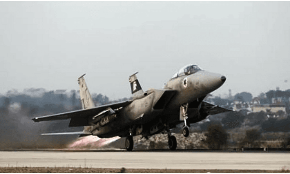 Trump Klaim Kopilot F-15E Selamat Usai Ditembak di Iran, Sebut Operasi Penyelamatan Paling Berani