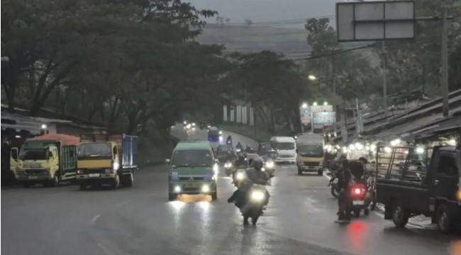 BMKG Prakirakan Hujan Sedang hingga Lebat Guyur Jawa Barat Selama Sepekan