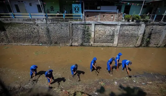 Pemkot Bandung Targetkan 4.600 Warga Ikut Program Padat Karya untuk Dorong Lapangan Kerja
