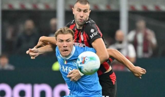 Napoli Menang Tipis atas AC Milan, Pangkas Jarak dengan Inter di Puncak Klasemen Liga Italia