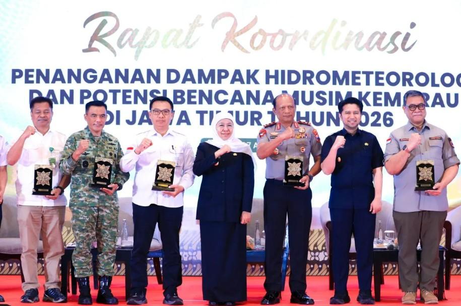 Gubernur Khofifah Ajak Seluruh Pihak Siaga Hadapi Kemarau Panjang 2026 dan Ancaman Karhutla di Jawa Timur