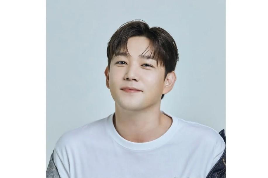 Kangin Umumkan Comeback ke Industri Hiburan Lewat Single Digital "Love is Pain" Setelah Tujuh Tahun Absen