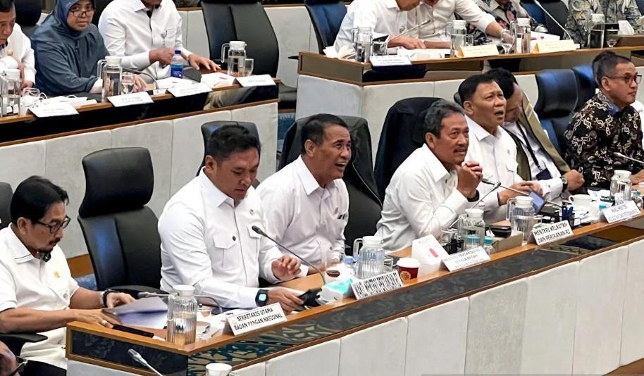 Kepala Bapanas Andi Amran Sulaiman Menyatakan Stok Pangan Nasional Surplus dan Aman hingga Mei 2026