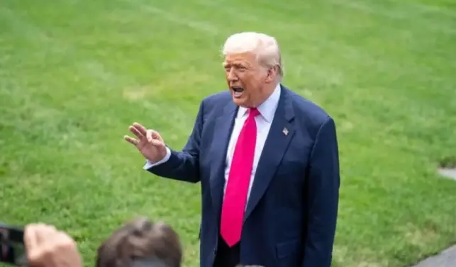 Trump Nyatakan AS Siap Atasi Kemacetan Kapal di Selat Hormuz Pasca Gencatan Senjata