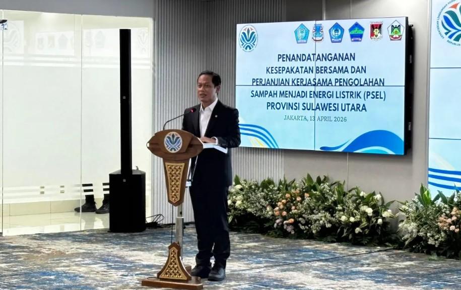 Menteri Hanif Mendesak Pemda Hentikan Open Dumping Demi Cegah Kebakaran TPA Saat Kemarau