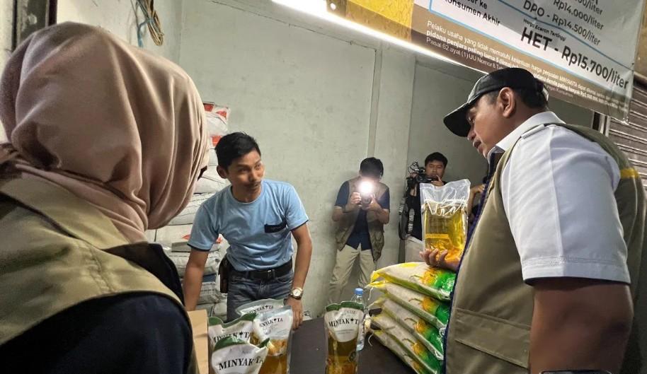 Sidak Bulog di Dua Pasar Jakarta, Harga Beras Stabil Namun Cabai dan Daging Masih Tinggi