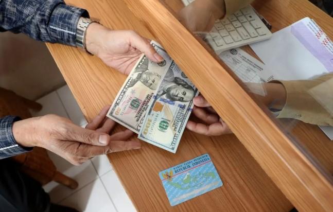 Rupiah Rabu Pagi Menguat Tipis ke Rp17.123 per Dolar AS di Awal Perdagangan
