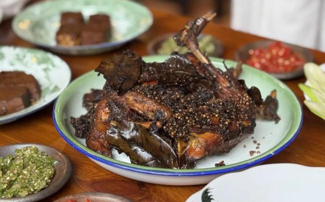 Resep Warisan Keluarga Jadi Andalan Ayam Goreng Kremes Ketumbar ala Yogyakarta di Jakarta