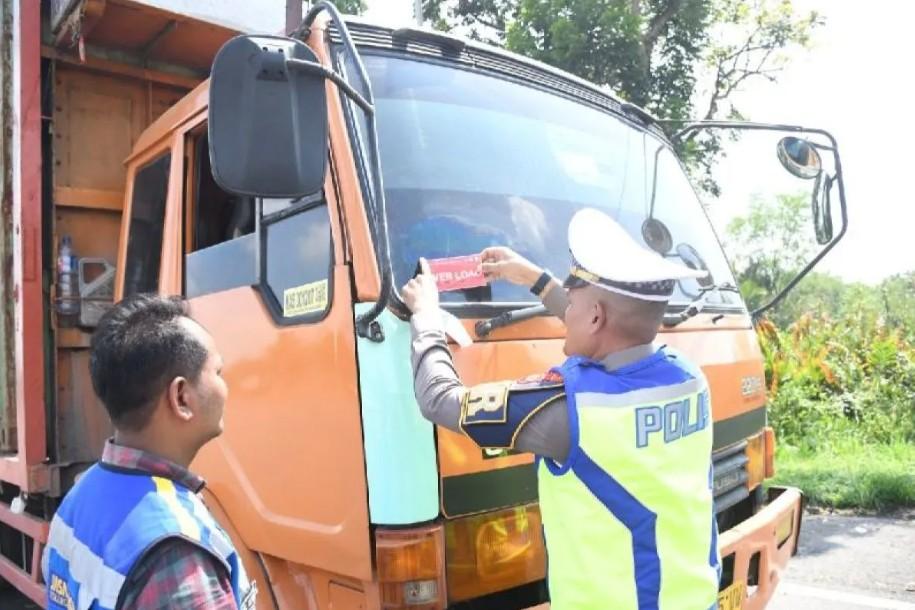 Jasamarga Nusantara Tindak 32 Kendaraan ODOL di Tol Belmera Demi Keselamatan Pengguna Jalan