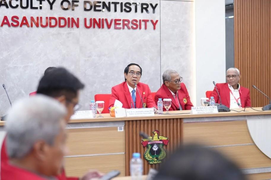 Rektor Unhas Tegaskan Tidak Ada Kenaikan UKT 2026 dan Pastikan Mahasiswa Tetap Bisa Kuliah Tanpa Kendala Biaya