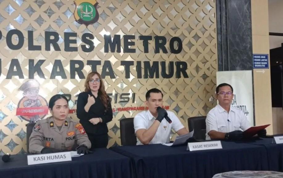 Polres Metro Jakarta Timur Ungkap Sindikat Ganjal ATM di Cipayung, Empat Pelaku Ditangkap Usai Kuras Rp274 Juta