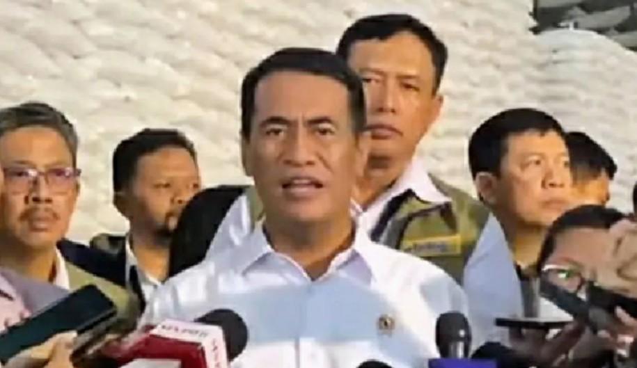 Menteri Pertanian Pastikan Stok Beras Nasional Aman hingga 11 Bulan ke Depan Usai Tinjau Gudang Bulog Karawang