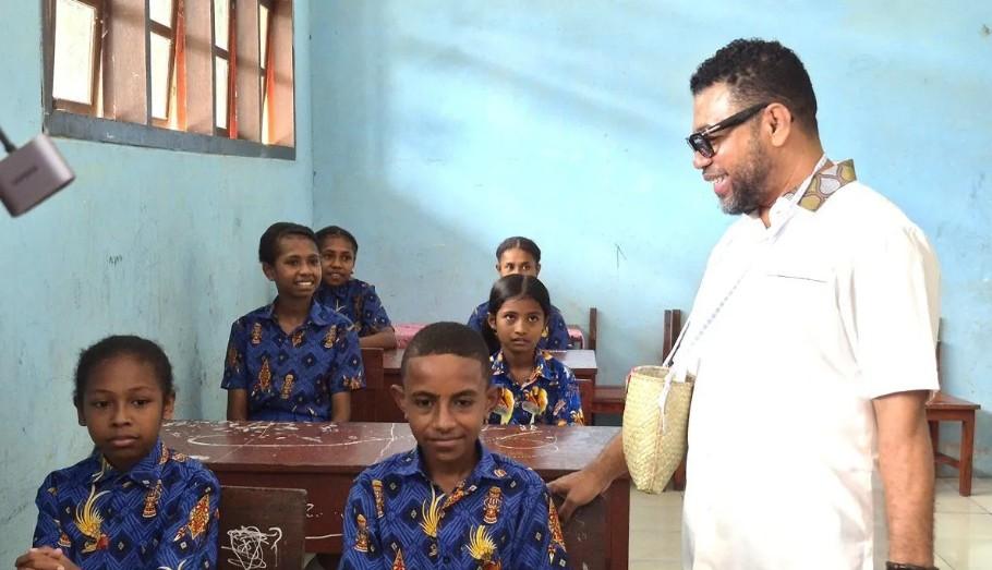Filep Wamafma Fokuskan Penyaluran PIP 2026 ke Wilayah Pinggiran Papua Barat