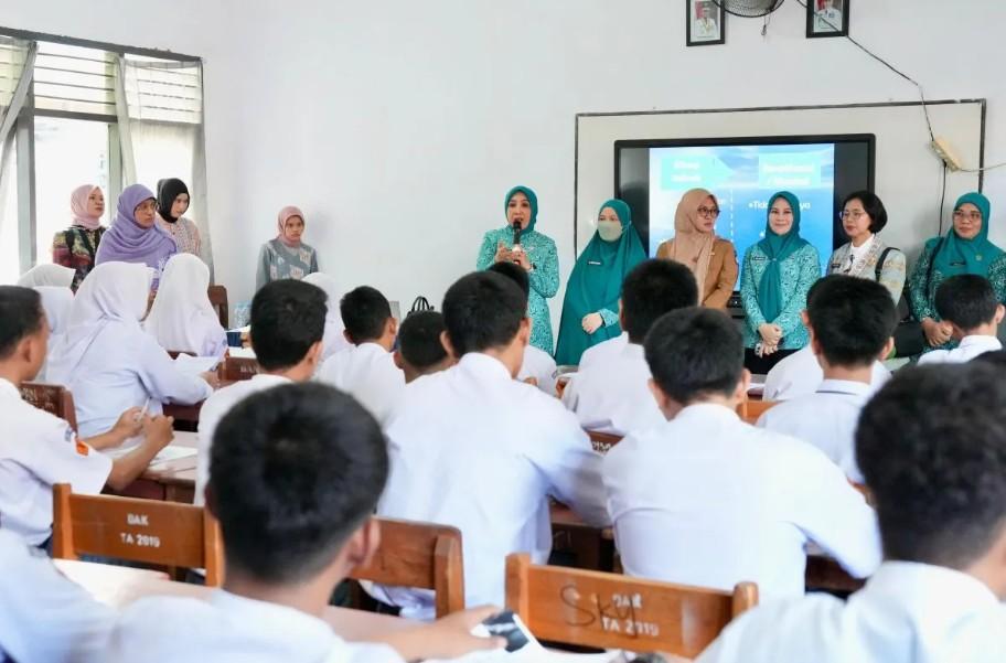 TP PKK Dorong Siswa SMAN 9 Gowa Tingkatkan Literasi dan Keterampilan di Era Digital