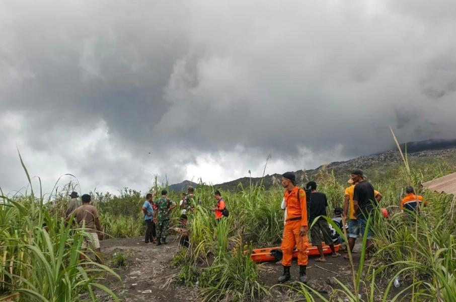 Tiga Pendaki Masih Hilang Usai Erupsi Gunung Dukono, Tim Gabungan Lanjutkan Pencarian