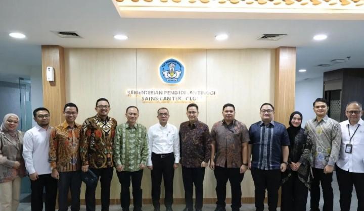 Kemdiktisaintek Jajaki Kolaborasi dengan Alumni Britania Raya untuk Perkuat Pendidikan Tinggi