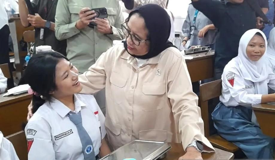 SPPG Pulo Gebang Belum Kantongi Sertifikat Higiene Saat 147 Siswa Diduga Keracunan MBG