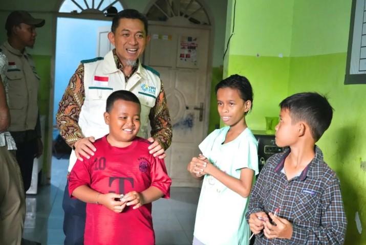 PLN UID Sulselrabar Santuni 20 Anak Yatim Piatu di Panti Asuhan Makassar