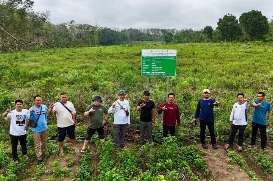 Dinas Kehutanan Kalsel Tuntaskan Rehabilitasi Hutan Program FOLU Net Sink 2030 Seluas 105,66 Hektare