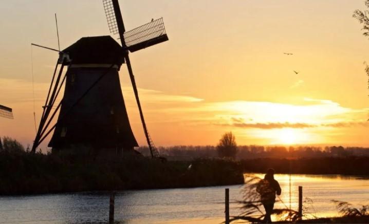 Belanda Masih Impor LNG Rusia Meski Uni Eropa Berlakukan Sanksi