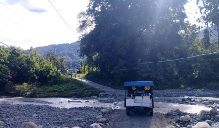 Jembatan Putus Diterjang Banjir, Dua Desa di Kulawi Sigi Masih Terisolir