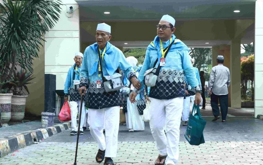 Pemkab Bekasi Lepas 542 Calon Haji Kloter Terakhir Menuju Tanah Suci