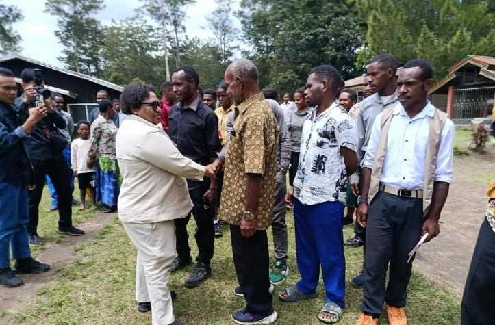 Wamendagri Ribka Haluk Tegaskan Negara Hadir Tangani Konflik Suku di Papua Pegunungan