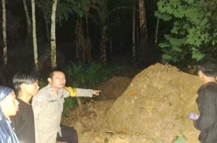 Dua Warga Tapanuli Selatan Hilang Tertimbun Longsor Saat Perbaiki Saluran Air