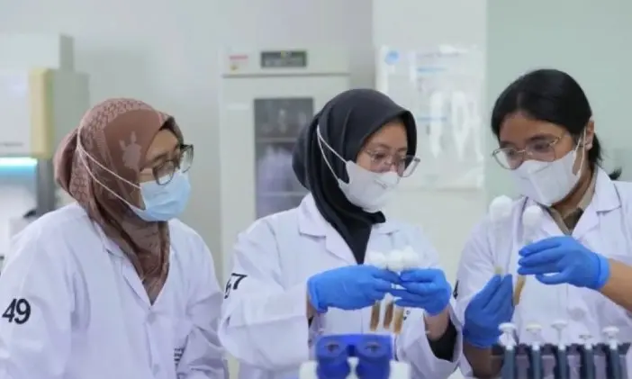 Peneliti UI Temukan Mikroba Baru Tahan Panas untuk Industri dan Kesehatan
