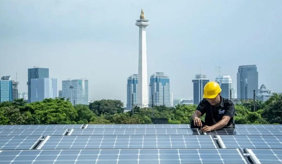 Pemerintah Siapkan Tahap Awal PLTS 17 GW untuk Percepat Transisi Energi Nasional