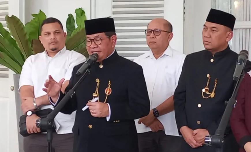 Gubernur Pramono Anung Minta Penjual Jakcard Transportasi Gratis di X Ditindak Tegas