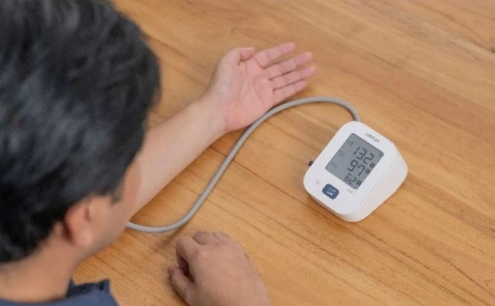 Cek Tekanan Darah Rutin di Rumah Dinilai Efektif Cegah Hipertensi dan Stroke Sejak Dini