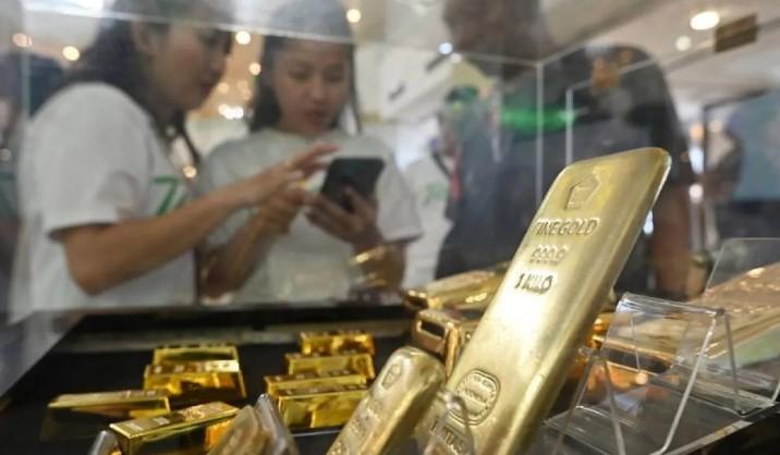 Harga Emas Pegadaian Kompak Turun, Antam Dibanderol Rp2,862 Juta per Gram