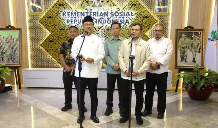 Kemensos Lelang 6,2 Kilogram Emas untuk Bantu Keluarga Rentan