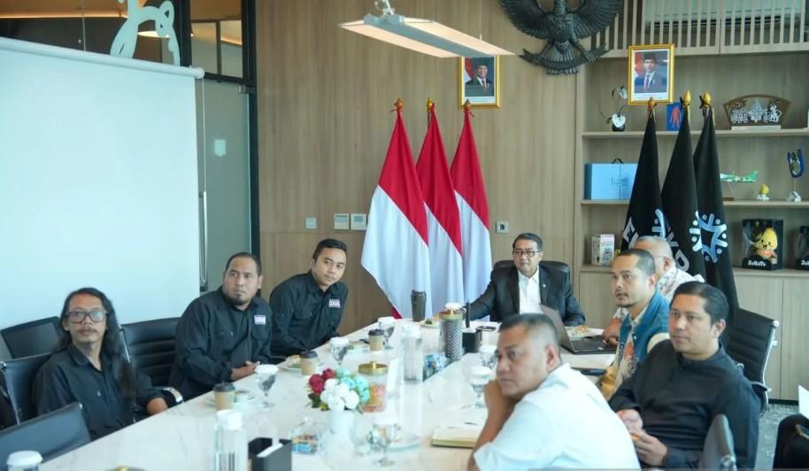 Menteri Ekraf Dorong Fotografi Jurnalistik Indonesia Tembus Pameran Global