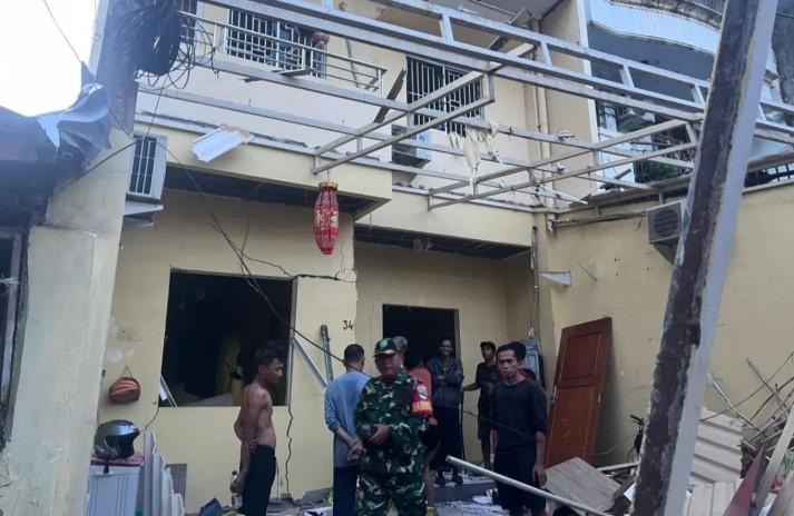Lansia 70 Tahun Terluka Parah Akibat Ledakan Gas di Tambora Jakarta Barat