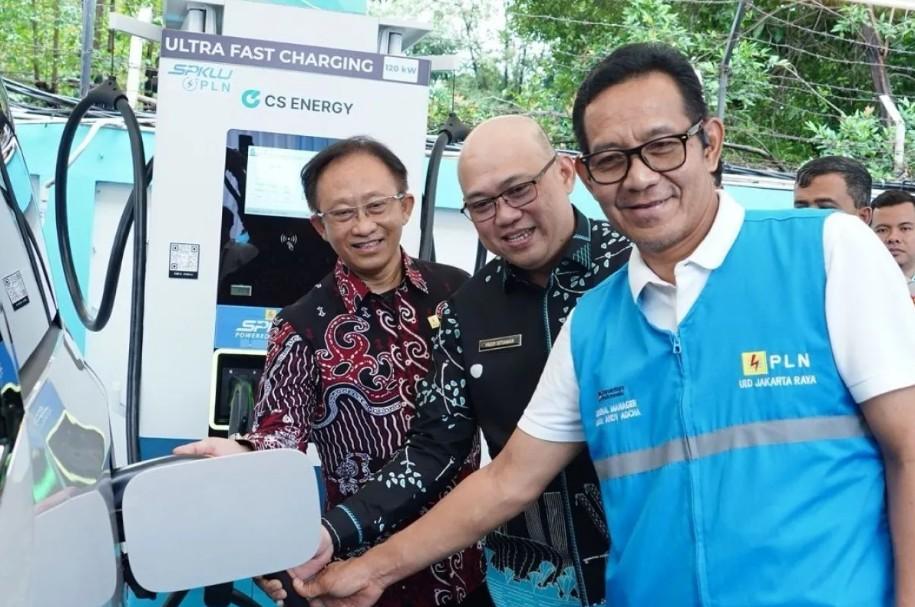 PLN Resmikan SPKLU ke-5.000 di Tanjung Priok untuk Perkuat Ekosistem Kendaraan Listrik
