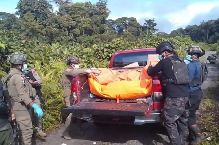 TNI-Polri Berupaya Evakuasi Jenazah Pendulang Korban Serangan KKB di Papua