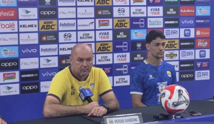Bojan Hodak Minta Persib Fokus Hadapi Persijap dan Abaikan Euforia Juara