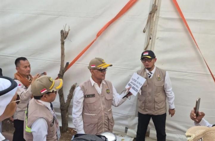 Kemenhaj Copot Penanda Tenda Arafah yang Dipasang Sepihak oleh KBIHU
