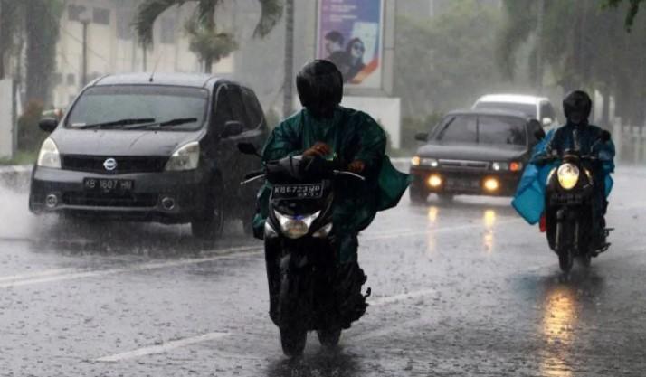 BMKG Prakirakan Mayoritas Kota Besar Diguyur Hujan pada Sabtu