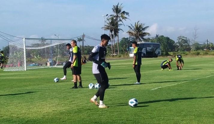 Debut Bersama Persija, Hafizh Rizkianur Ingin Tutup Musim dengan Kemenangan