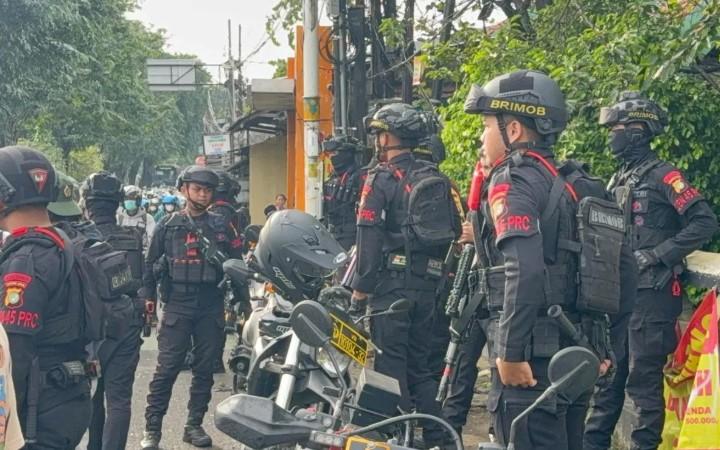 Patroli Gabungan Polres Jaktim dan Brimob Bergerak Cepat Bubarkan Tawuran di Klender