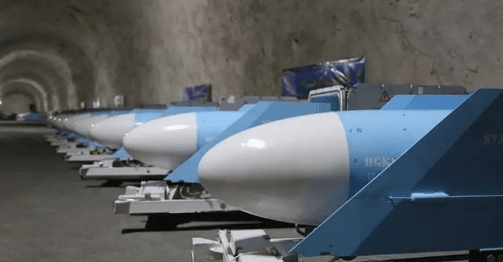 IRGC Iran Menuduh Amerika Serikat Melanggar Wilayah Udara di Teluk Persia dan Klaim Menembak Jatuh Drone MQ-9
