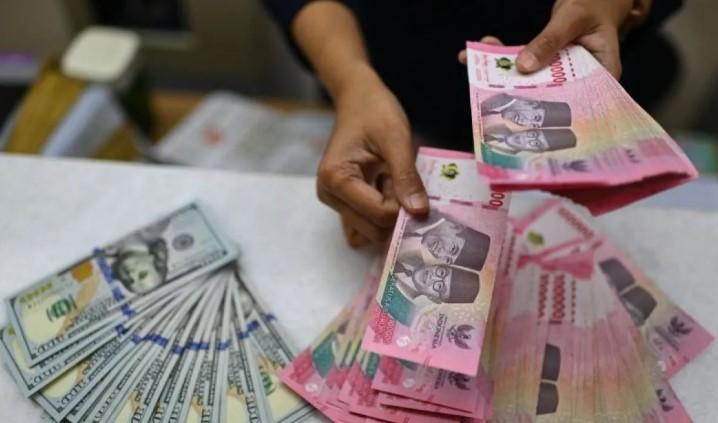 Rupiah Dibuka Melemah ke Level Rp17.749 per Dolar AS pada Selasa Pagi