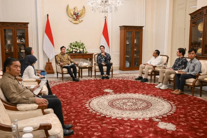Gibran Rakabuming Bahas Perluasan Gerakan Sungai Bersih dengan Sungai Watch di Istana Wakil Presiden